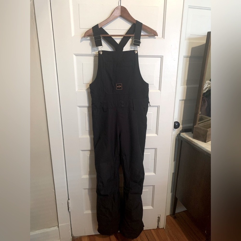 *SOLD via FB Mkt* Billabong Riva Ski/Snowboard Bibs - size small, black